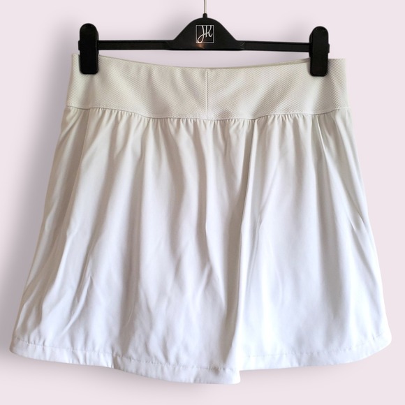 Travis Mathew XL Skort Athletic Golf Tennis Skirt White Activewear Womenswear - Picture 2 of 5